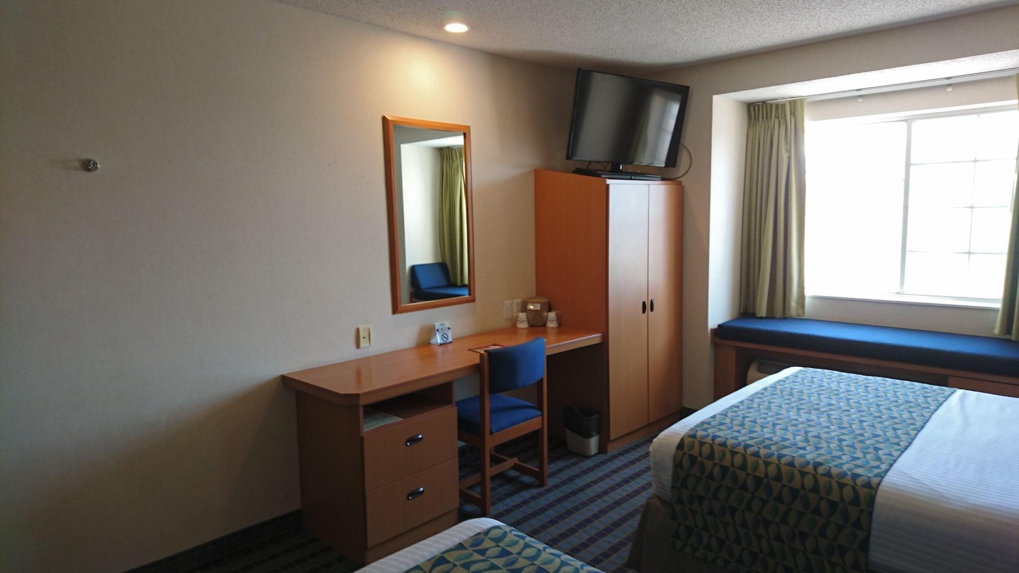 Microtel Inn & Suites By Wyndham Chihuahua Zewnętrze zdjęcie