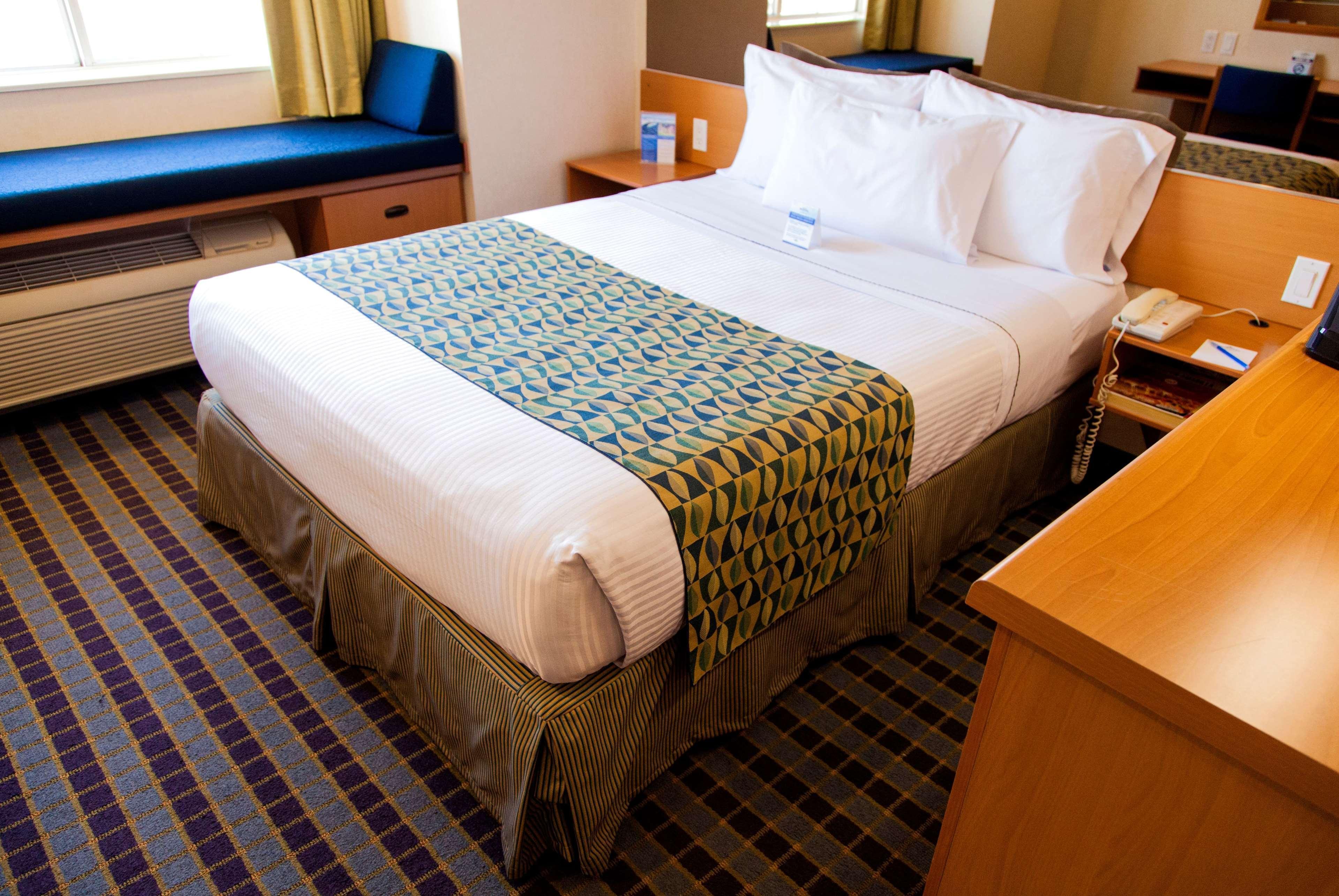 Microtel Inn & Suites By Wyndham Chihuahua Zewnętrze zdjęcie