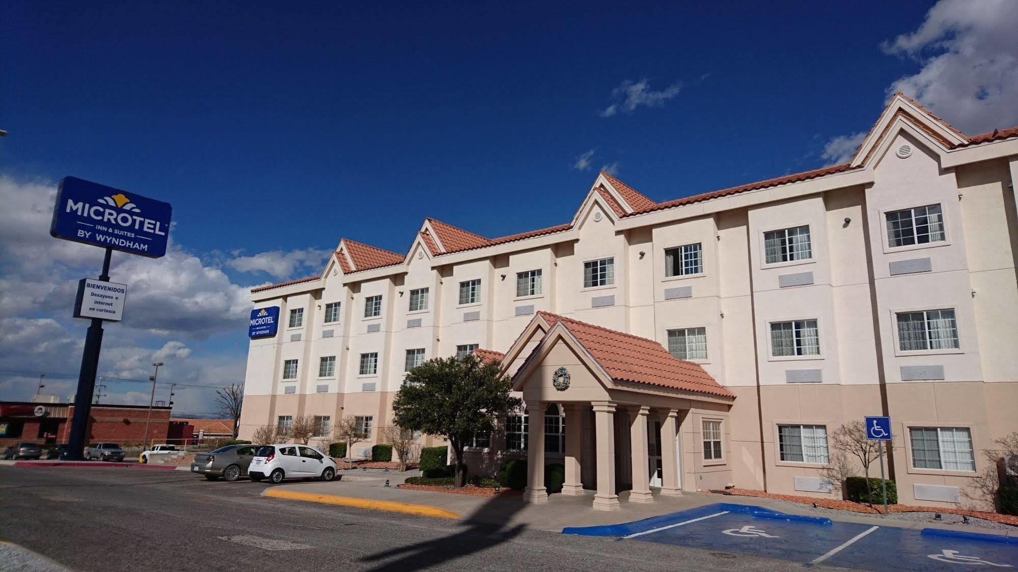 Microtel Inn & Suites By Wyndham Chihuahua Zewnętrze zdjęcie